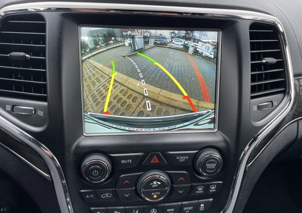 Jeep Grand Cherokee cena 143333 przebieg: 126000, rok produkcji 2018 z Myszyniec małe 407